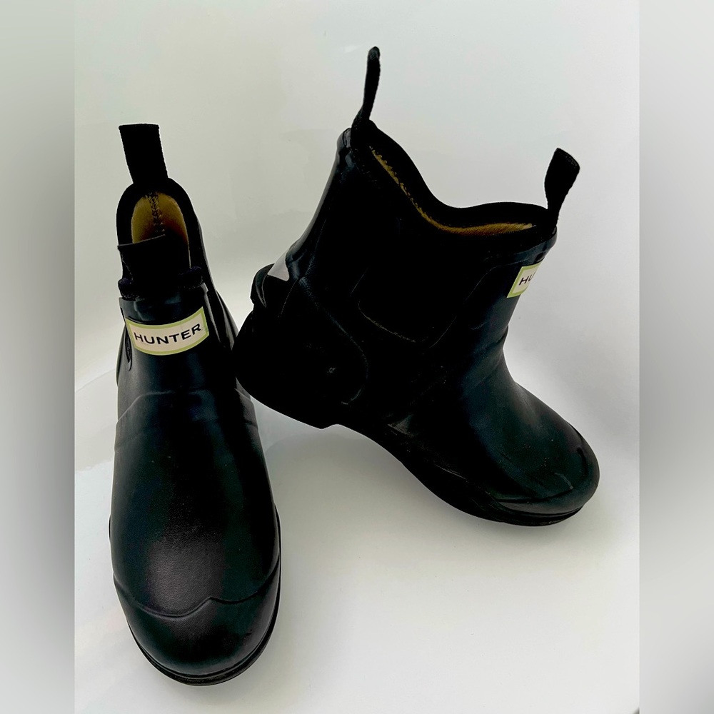 Hunter's ankle rain boots